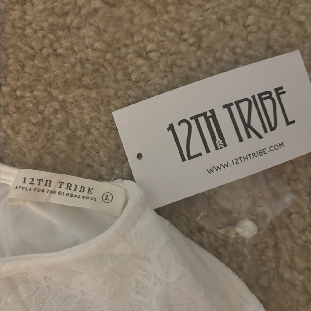 Size large | 12th Tribe | Primrose Long Sleeve Lace Mini Dress | NEW with tag